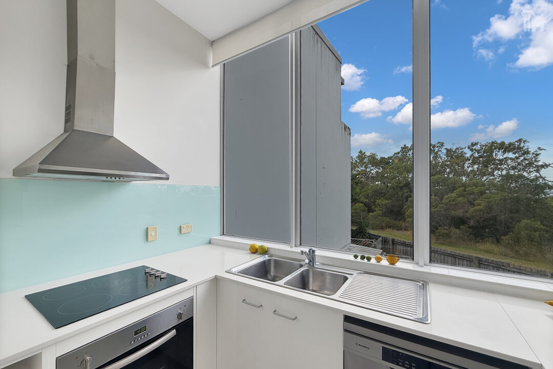 62/230 Pulgul Street, Urangan, QLD 4655 AUS