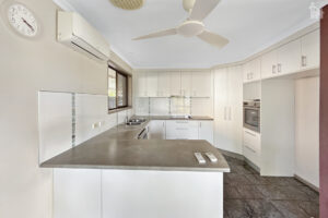 14 Warrego Drive, Point Vernon, QLD 4655 AUS