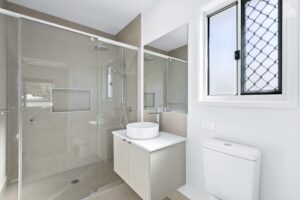 2/124B Bideford Street, Torquay, QLD 4655 AUS