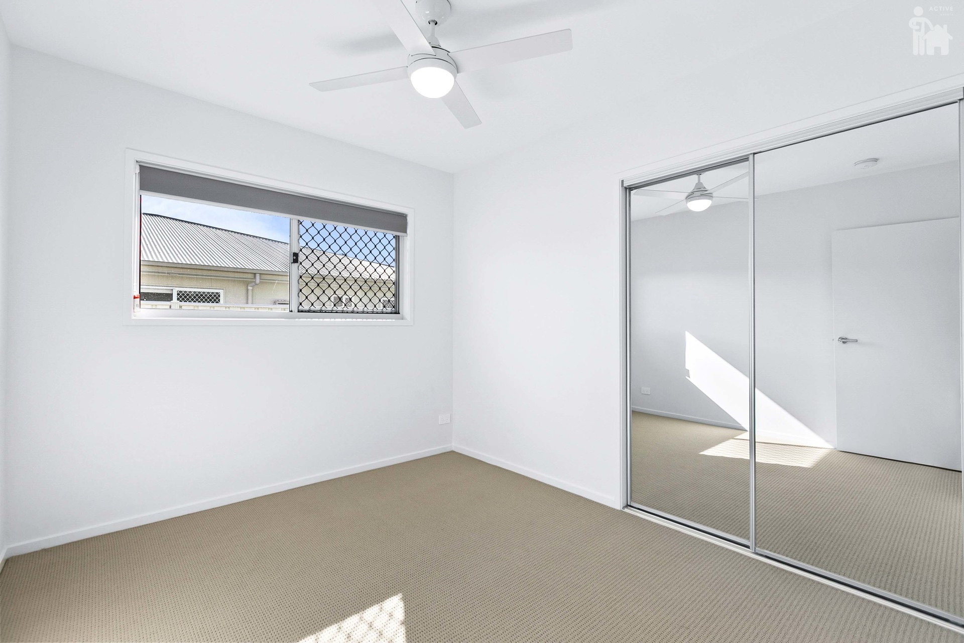 2/124B Bideford Street, Torquay, QLD 4655 AUS