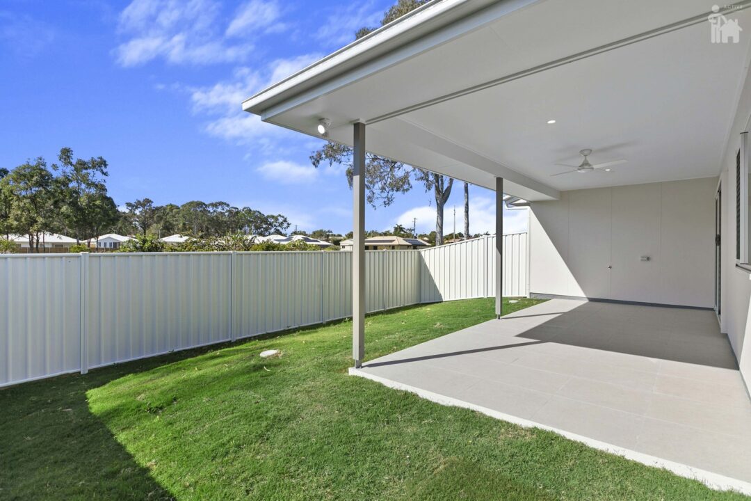 2/124B Bideford Street, Torquay, QLD 4655 AUS