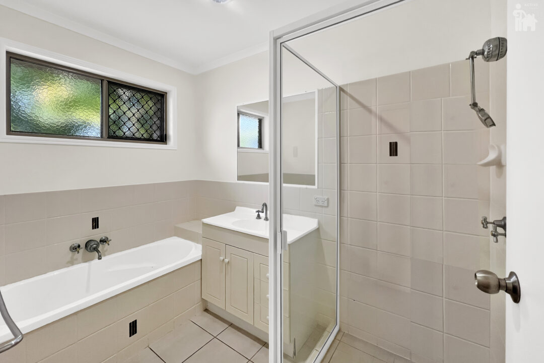 1/1 Malcolm Court, Point Vernon, QLD 4655 AUS