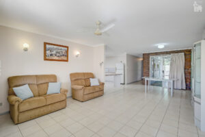 10 Polson Street, Point Vernon, QLD 4655 AUS