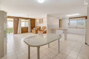 10 Polson Street, Point Vernon, QLD 4655 AUS
