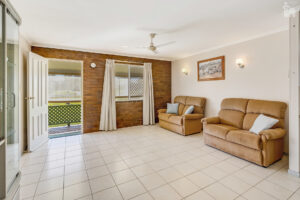 10 Polson Street, Point Vernon, QLD 4655 AUS