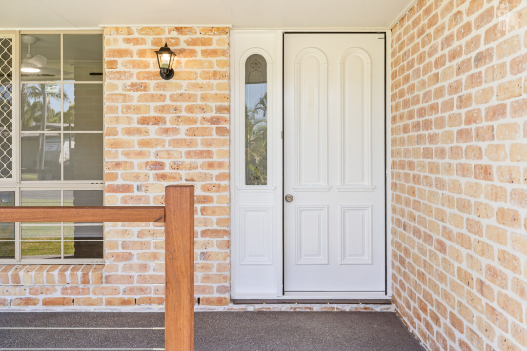 8 Pebble Court, Torquay, QLD 4655 AUS