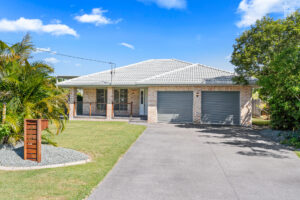 8 Pebble Court, Torquay, QLD 4655 AUS