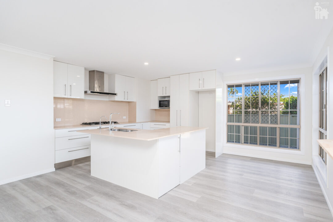 8 Pebble Court, Torquay, QLD 4655 AUS