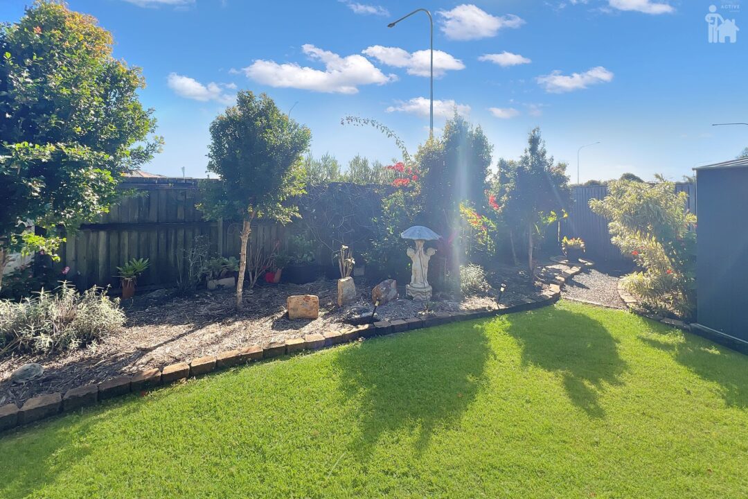 2/11 Lockerbie Court, Kawungan, QLD 4655 AUS