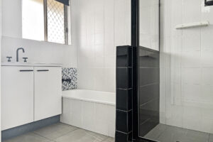 21/383 Esplanade, Torquay, QLD 4655 AUS