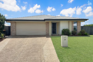 35 Santa Maria Avenue, Urraween, QLD 4655 AUS
