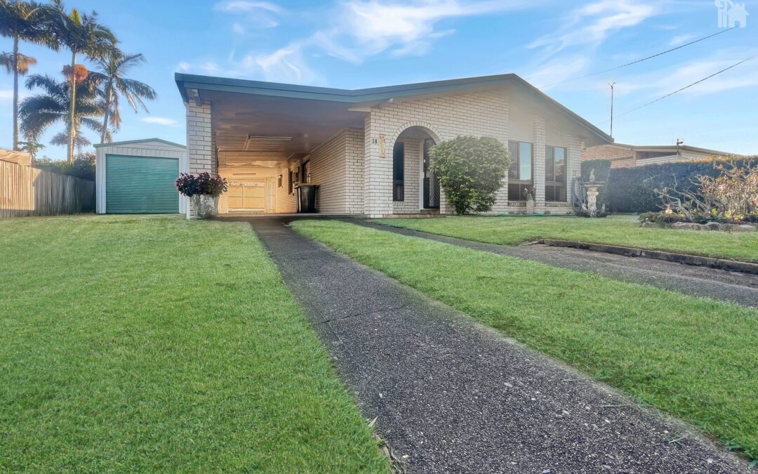 18 Sunset Crescent, Torquay, QLD 4655