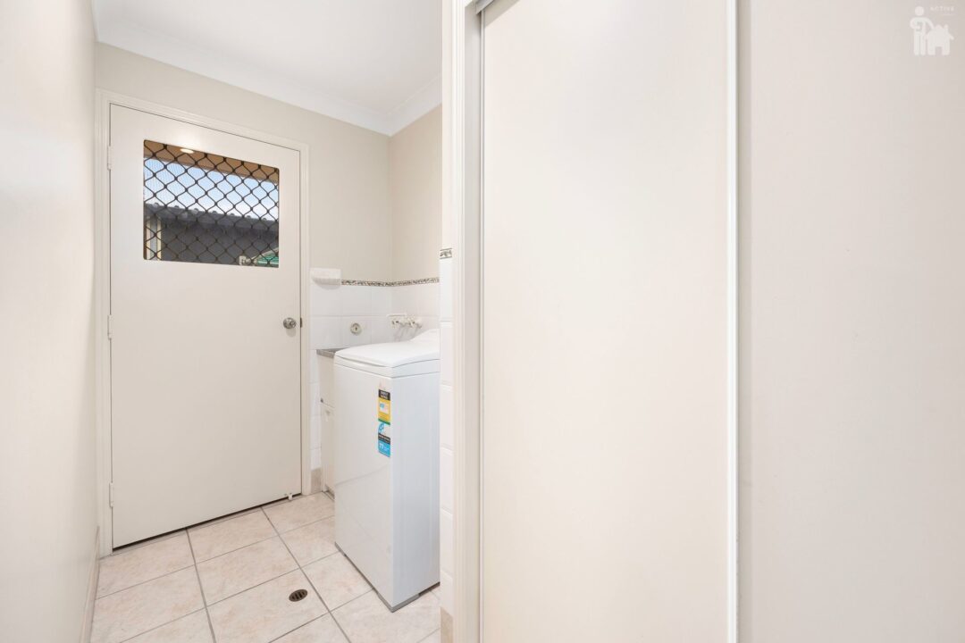 35 Jonwest Close, Torquay, QLD 4655 AUS