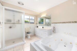 35 Jonwest Close, Torquay, QLD 4655 AUS