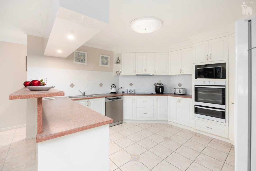 35 Jonwest Close, Torquay, QLD 4655 AUS