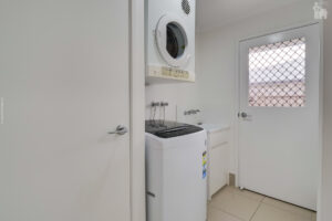 9 Sailaway Court, Eli Waters, QLD 4655 AUS
