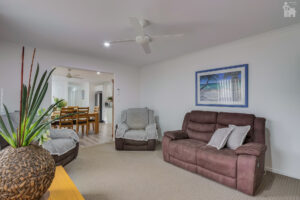 9 Sailaway Court, Eli Waters, QLD 4655 AUS