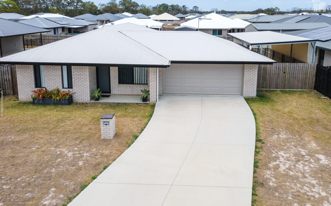 9 Sailaway Court, Eli Waters, QLD 4655