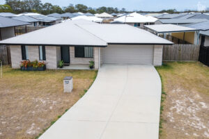 9 Sailaway Court, Eli Waters, QLD 4655 AUS