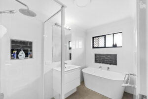 33 Wren Drive, Kawungan, QLD 4655 AUS