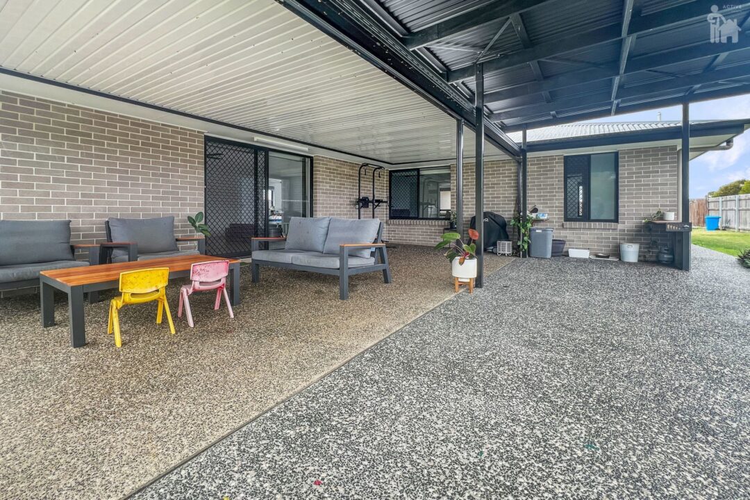 33 Wren Drive, Kawungan, QLD 4655 AUS