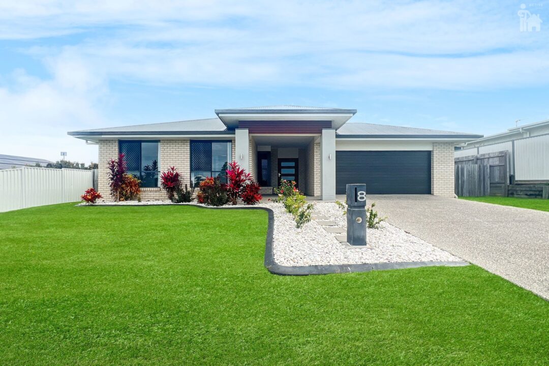 8 Peppermint Circuit, Nikenbah, QLD 4655 AUS