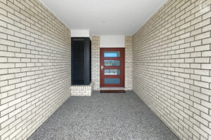 8 Peppermint Circuit, Nikenbah, QLD 4655 AUS