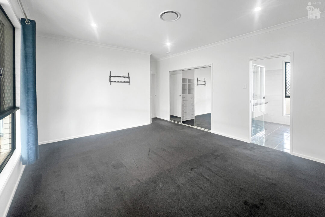 8 Peppermint Circuit, Nikenbah, QLD 4655 AUS