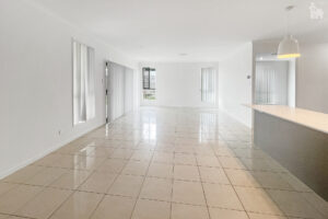 8 Peppermint Circuit, Nikenbah, QLD 4655 AUS
