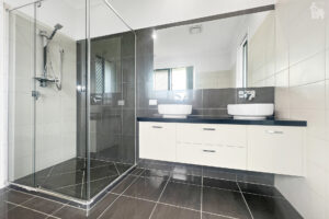 8 Peppermint Circuit, Nikenbah, QLD 4655 AUS