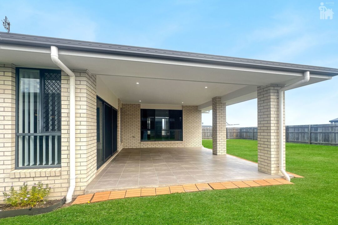 8 Peppermint Circuit, Nikenbah, QLD 4655 AUS
