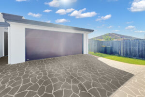 2/11 Lockerbie Street, Kawungan, QLD 4655 AUS