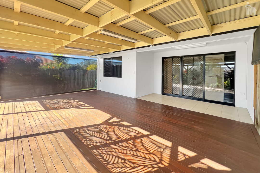 2/11 Lockerbie Street, Kawungan, QLD 4655 AUS