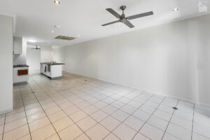 2/11 Lockerbie Street, Kawungan, QLD 4655 AUS