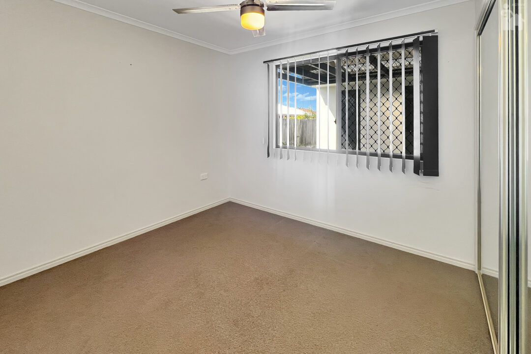 2/11 Lockerbie Street, Kawungan, QLD 4655 AUS