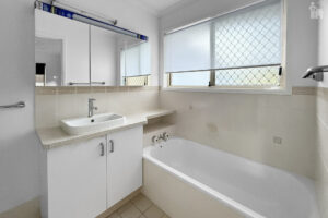 24 Samarai Drive, Kawungan, QLD 4655 AUS