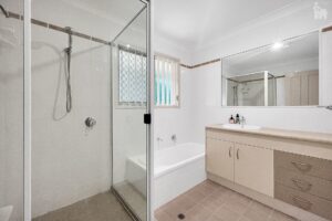 22 Ferryman Close, River Heads, QLD 4655 AUS