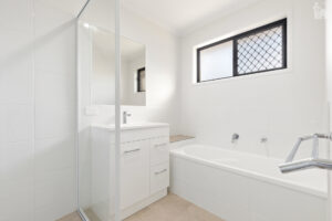 26 Larissa Way, Urangan, QLD 4655 AUS