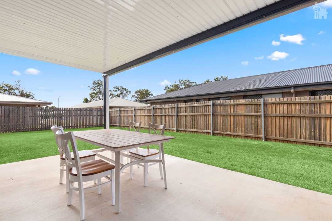 26 Larissa Way, Urangan, QLD 4655 AUS
