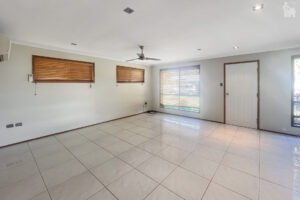 6 Debra Court, Urangan, QLD 4655 AUS