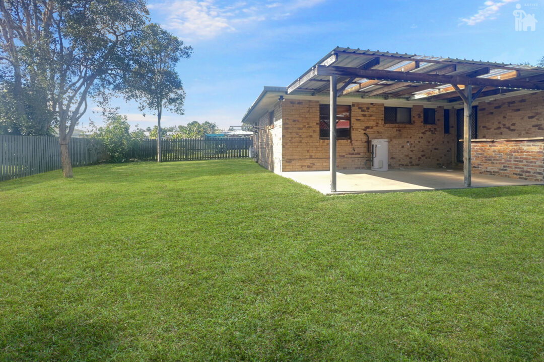 6 Debra Court, Urangan, QLD 4655 AUS