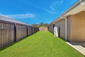 54 Seagull Circuit, Point Vernon, QLD 4655 AUS