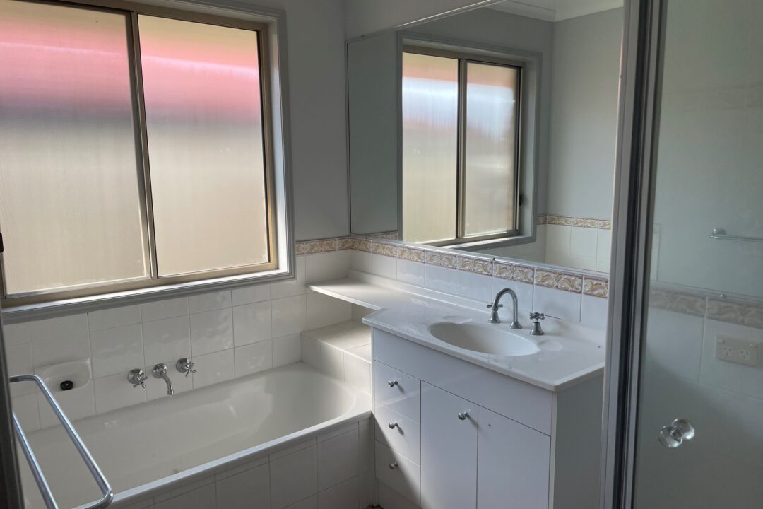 14 Westminster Close, Kawungan, QLD 4655 AUS