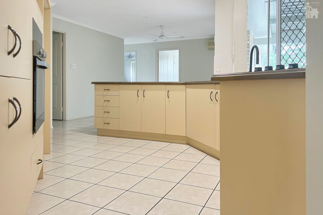 8 Masters Court, Urraween, QLD 4655 AUS