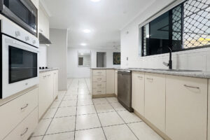 7 Red Gum Court, Urraween, QLD 4655 AUS