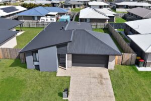 6 Ponting Way, Urangan, QLD 4655 AUS