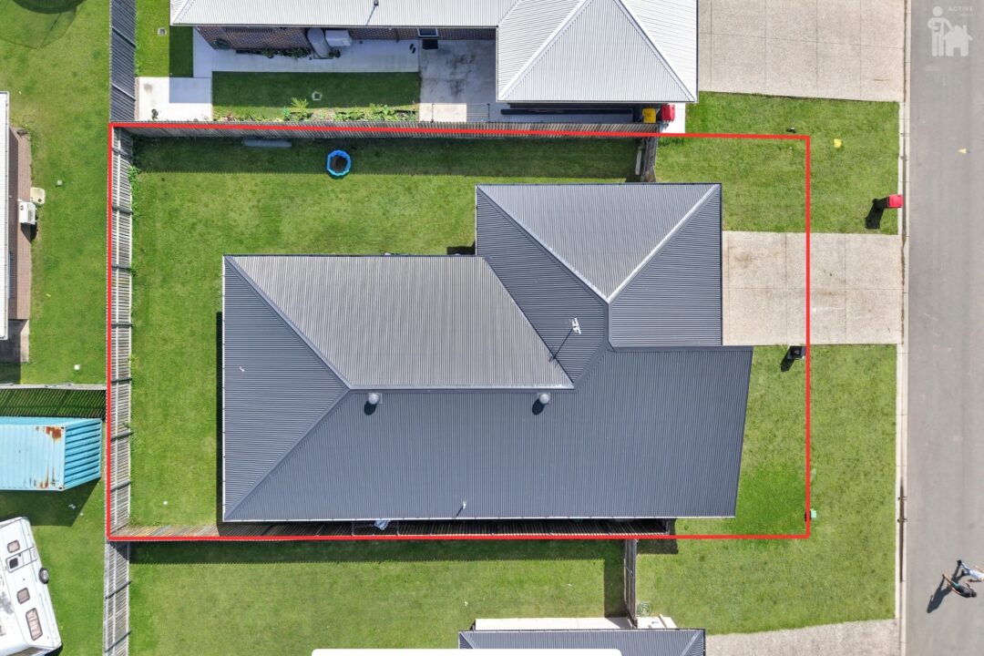 6 Ponting Way, Urangan, QLD 4655 AUS