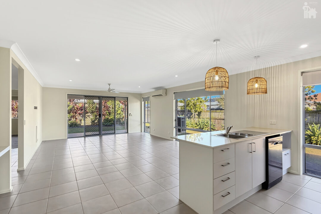 35 Santa Maria Avenue, Urraween, QLD 4655 AUS