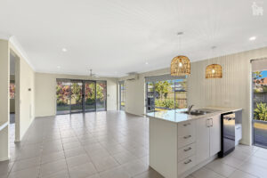 35 Santa Maria Avenue, Urraween, QLD 4655 AUS