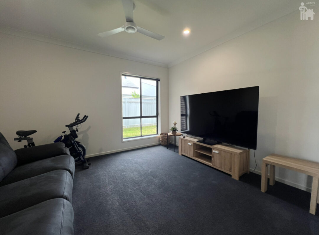 84 Martin Street, Point Vernon, QLD 4655 AUS